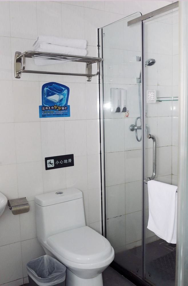 Yuanman Hotel Huizhou Yongwang Plaza מראה חיצוני תמונה