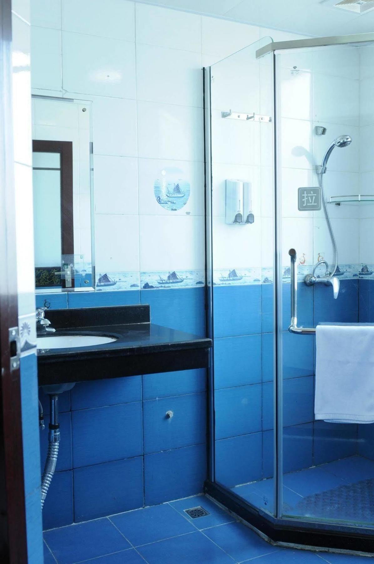 Yuanman Hotel Huizhou Yongwang Plaza מראה חיצוני תמונה